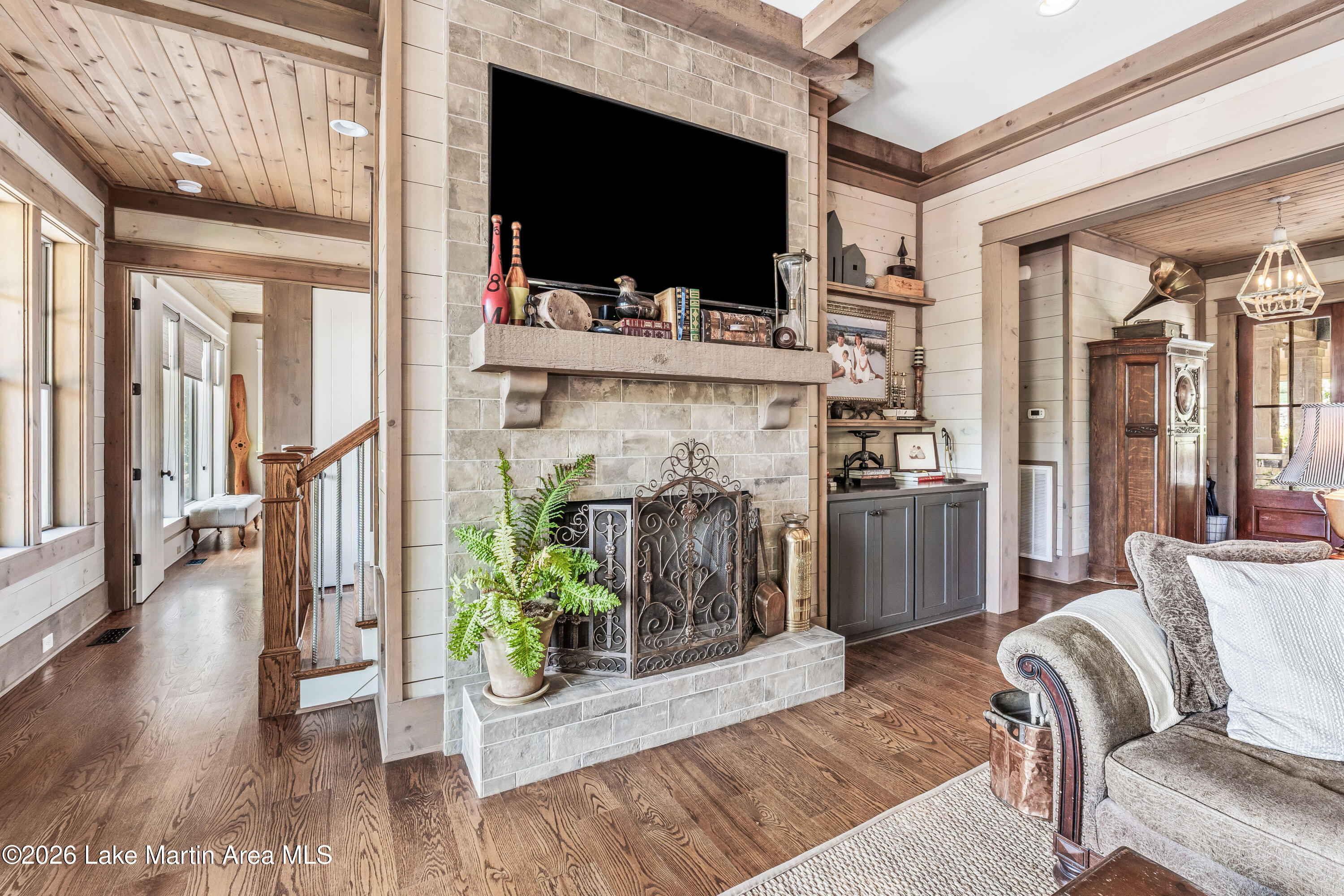63 Flat Rock Ln