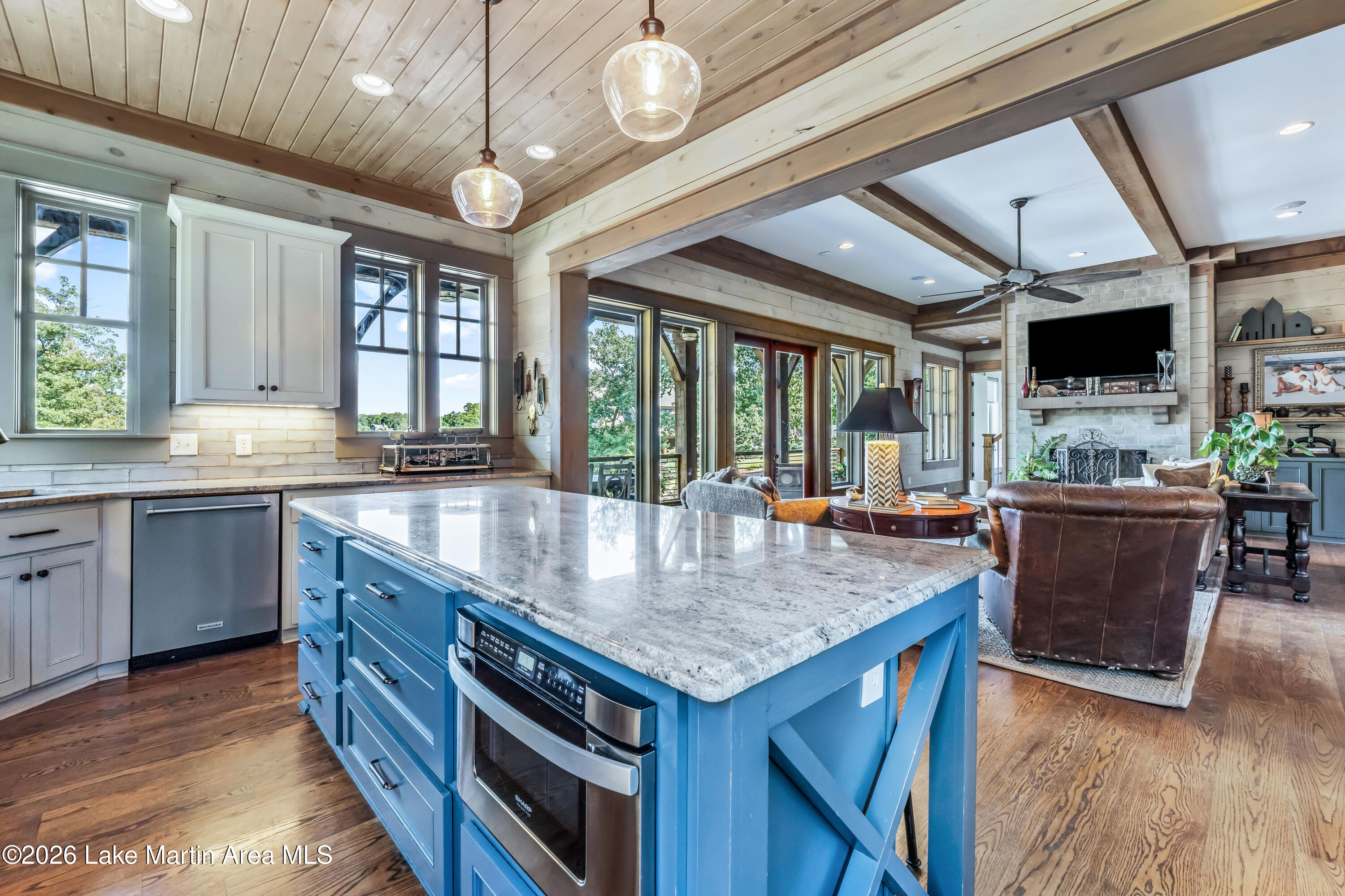 63 Flat Rock Ln