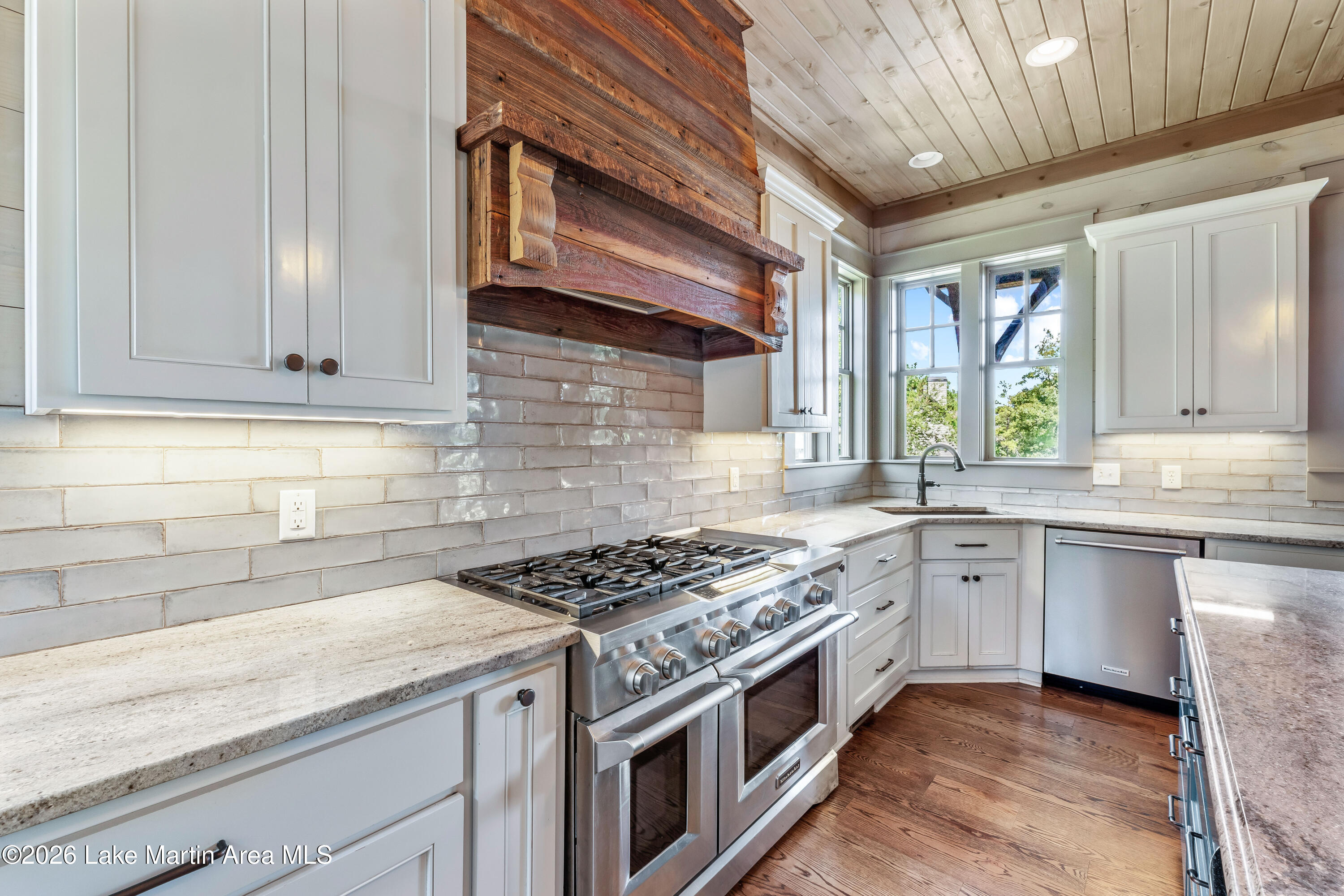 63 Flat Rock Ln