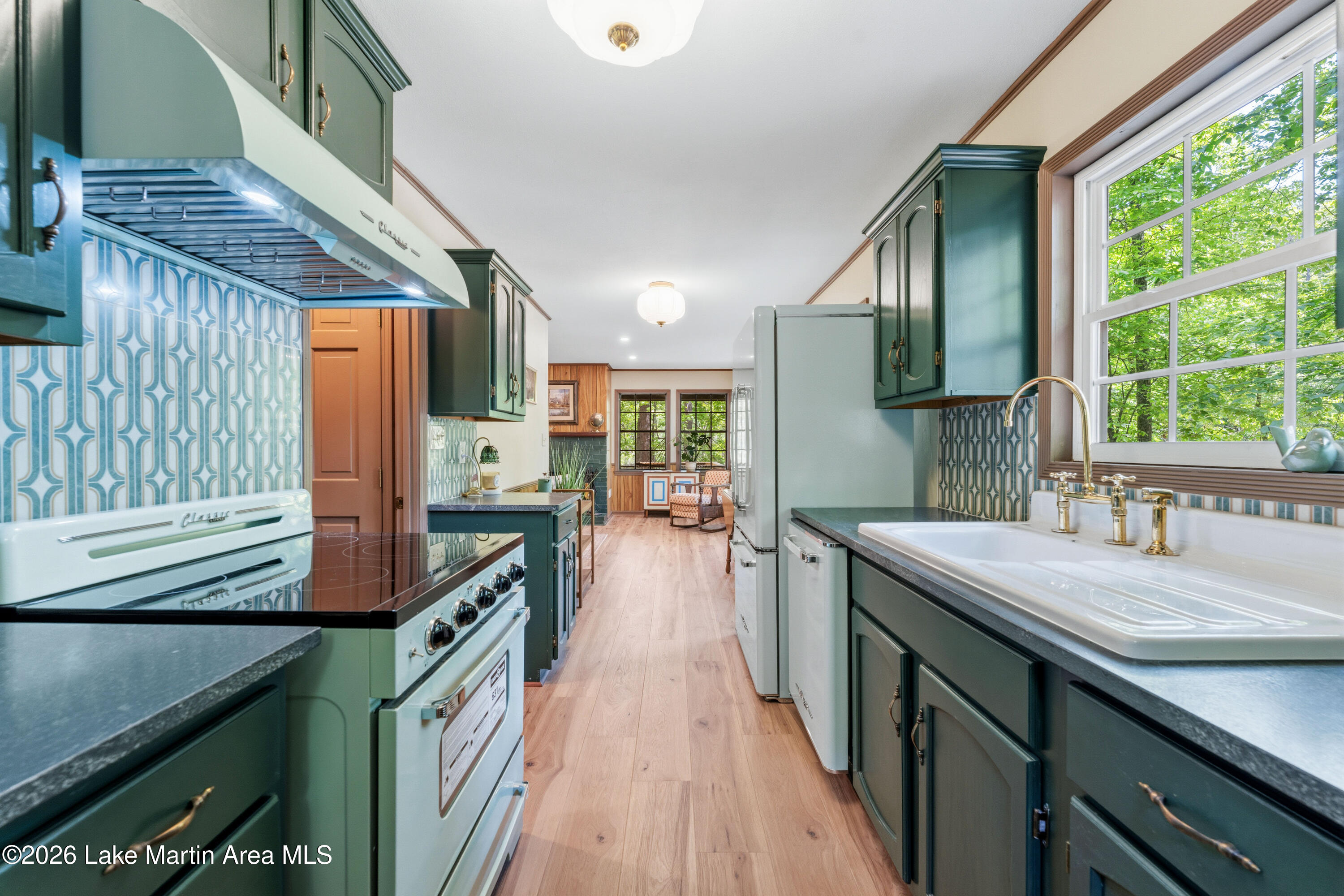 504 Dennis Creek Pt