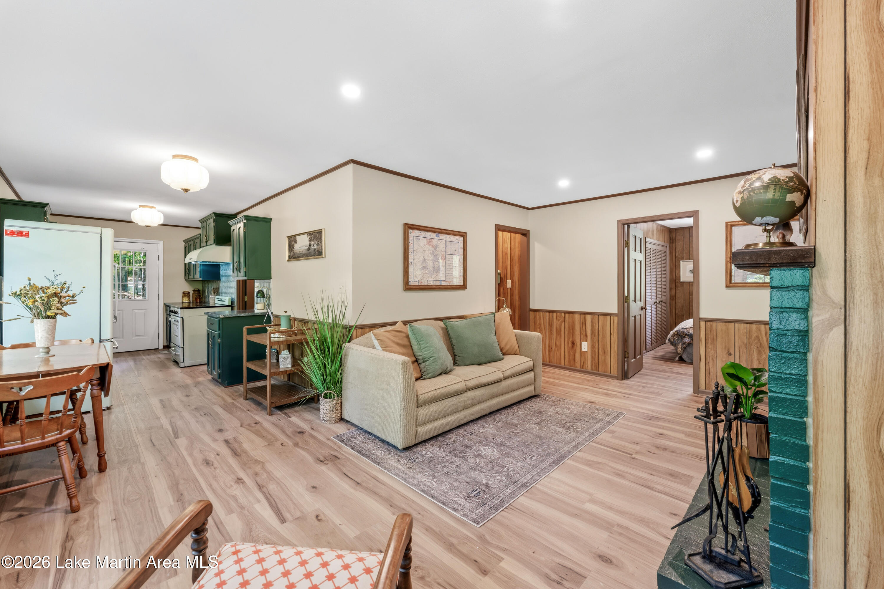 504 Dennis Creek Pt
