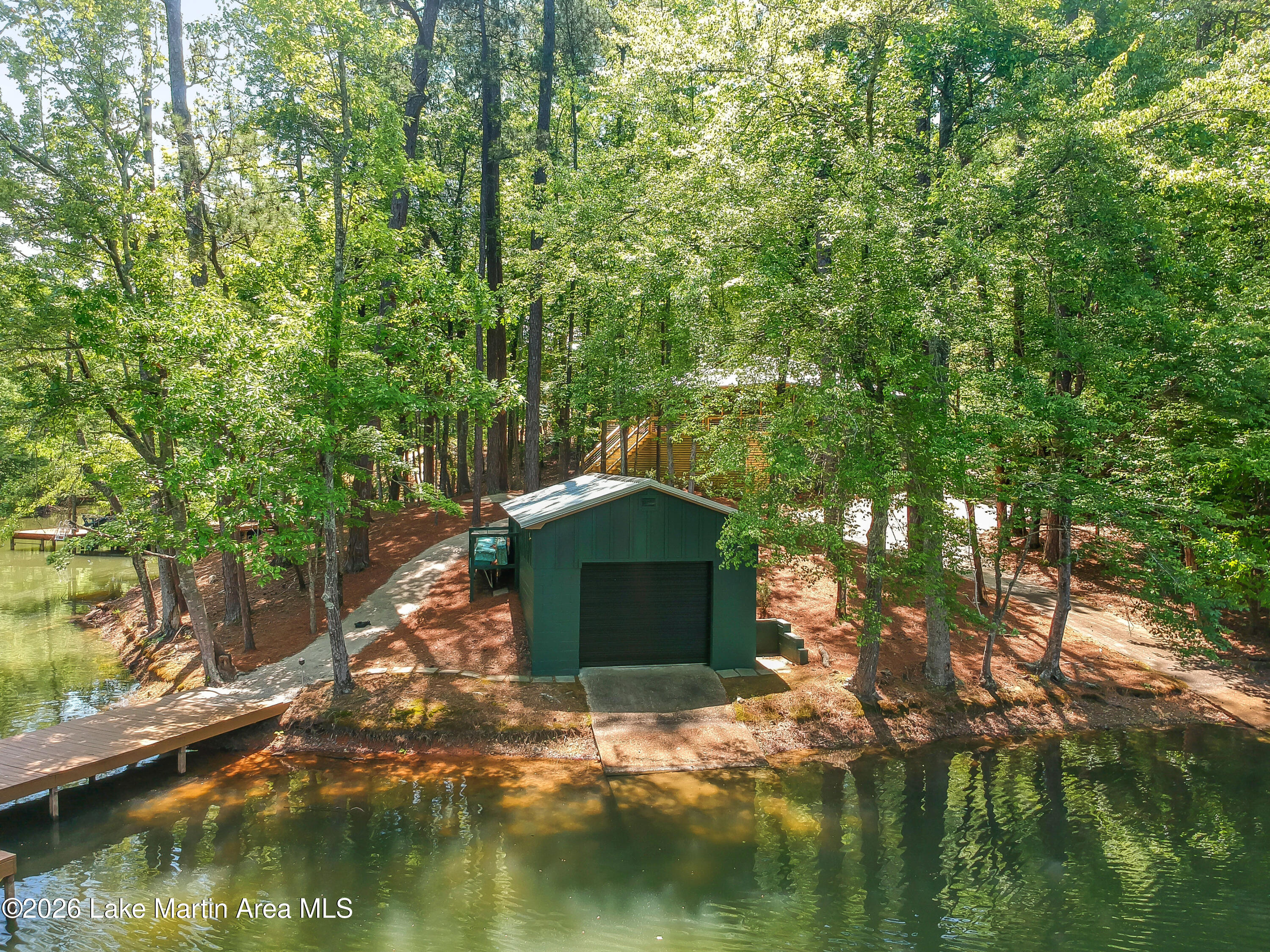 504 Dennis Creek Pt