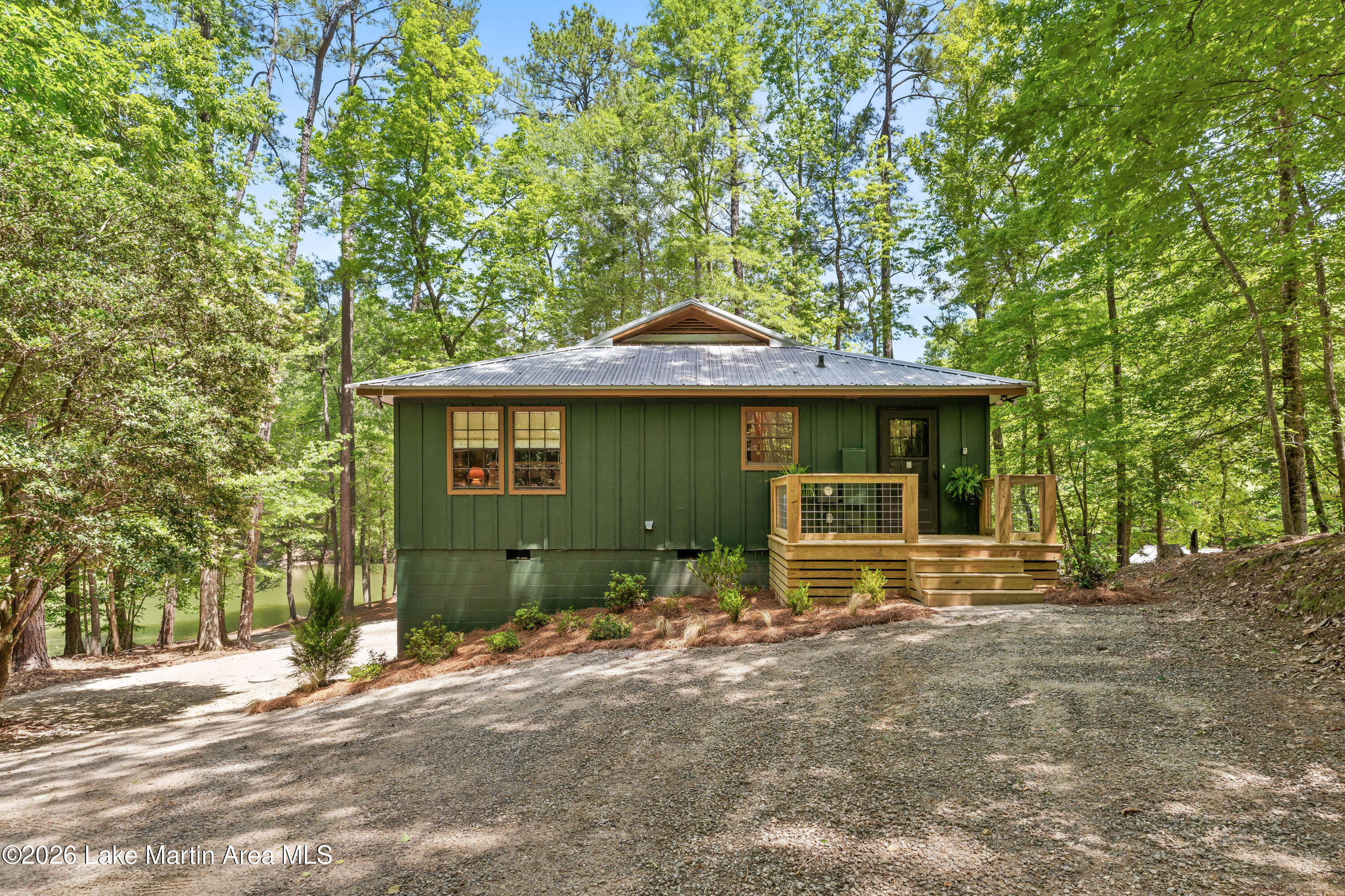 504 Dennis Creek Pt