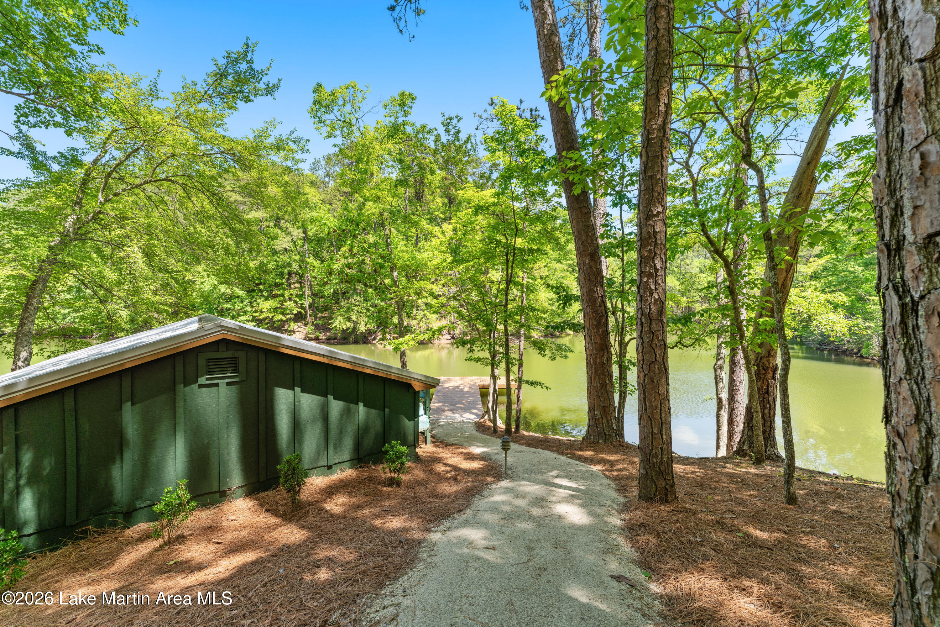 504 Dennis Creek Pt