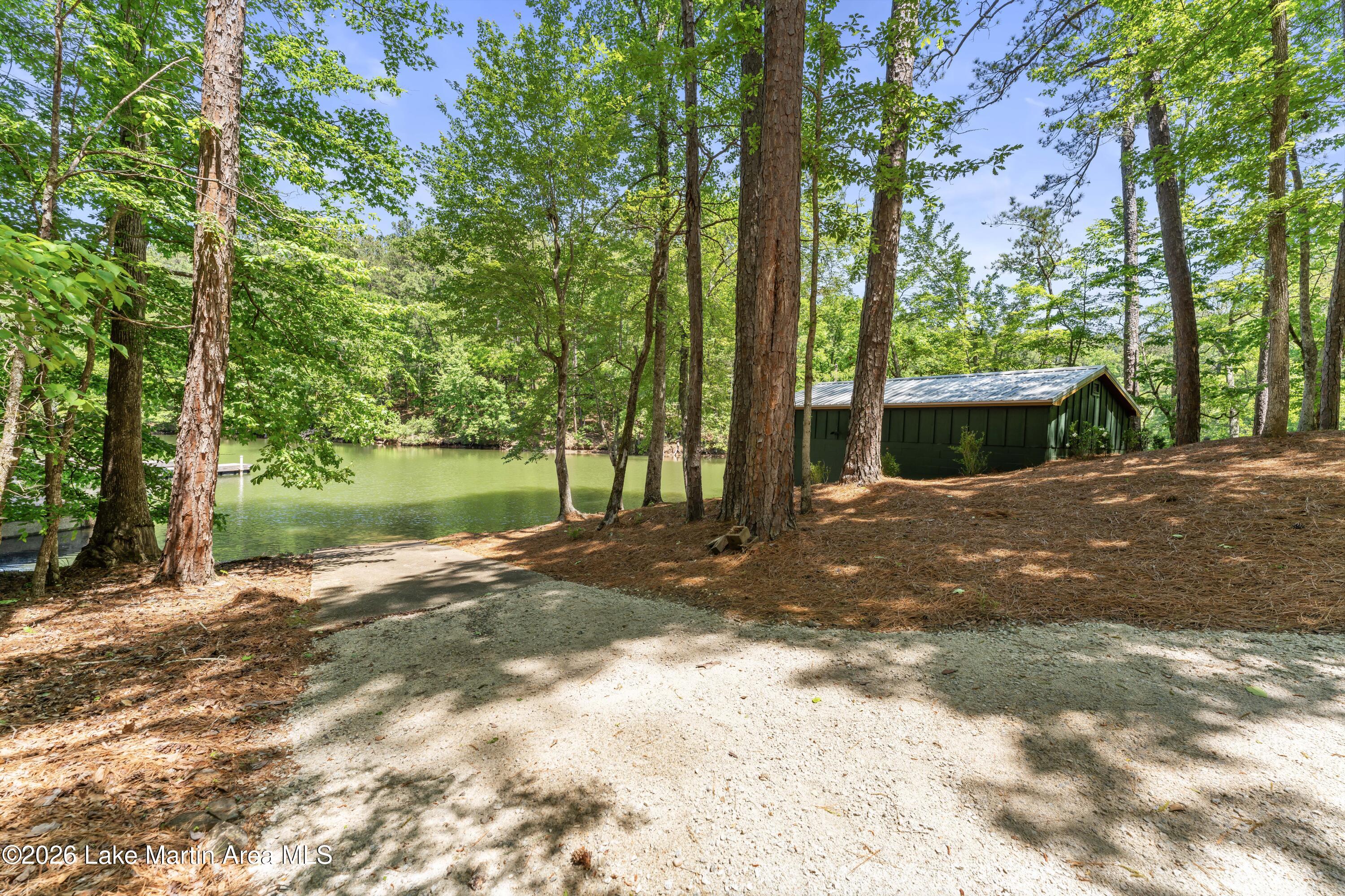 504 Dennis Creek Pt