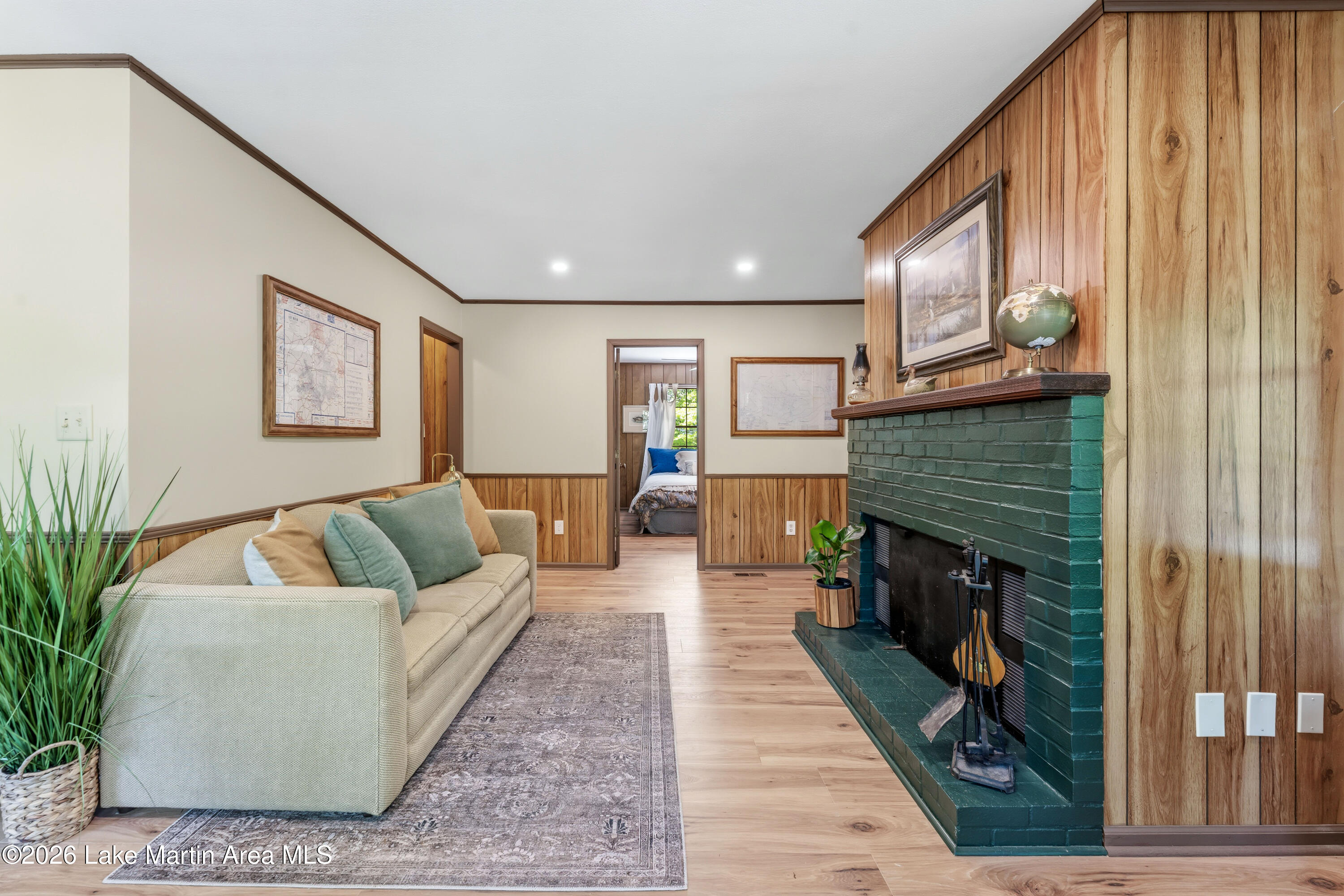 504 Dennis Creek Pt