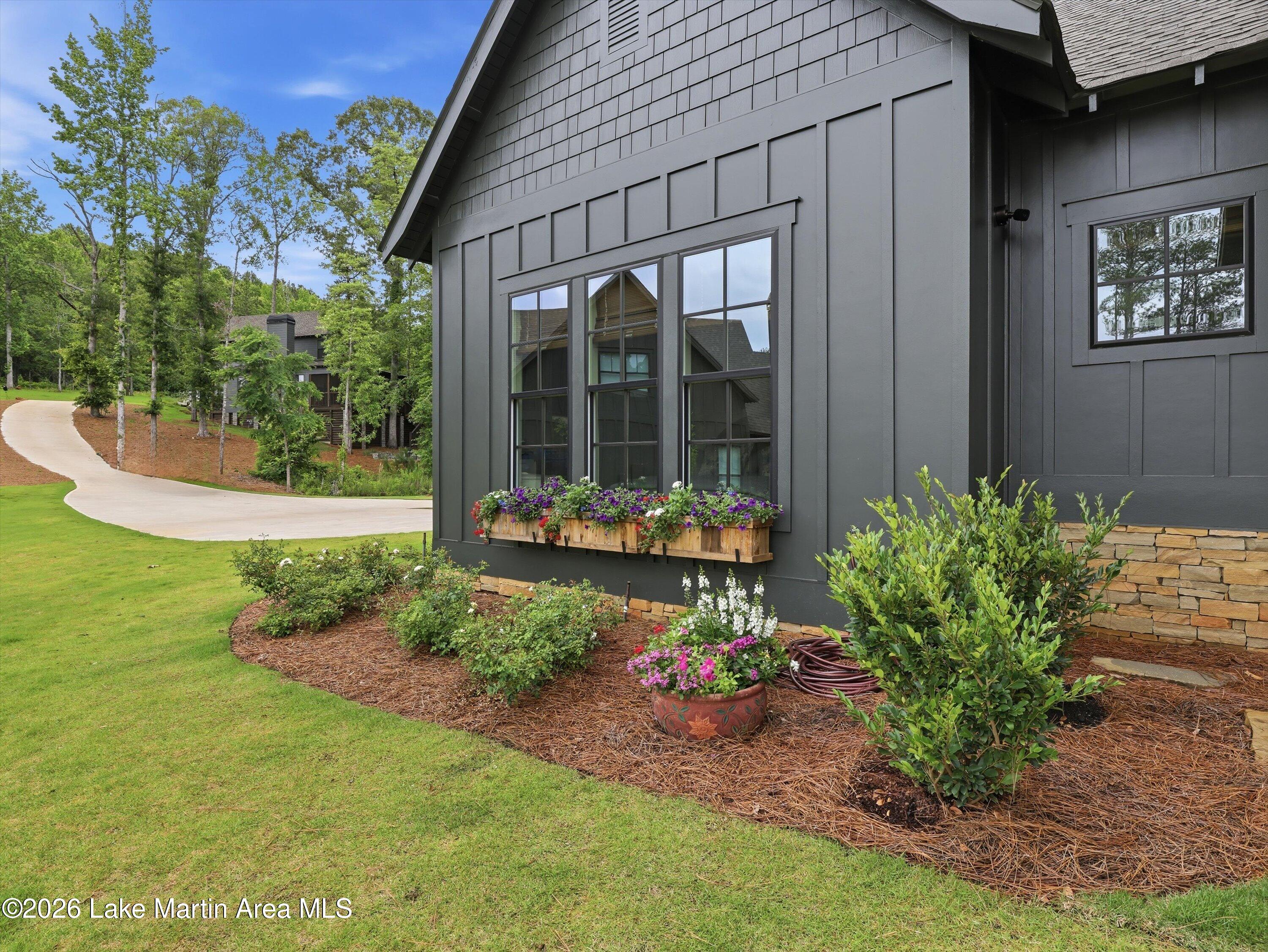 275 Magnolia Way