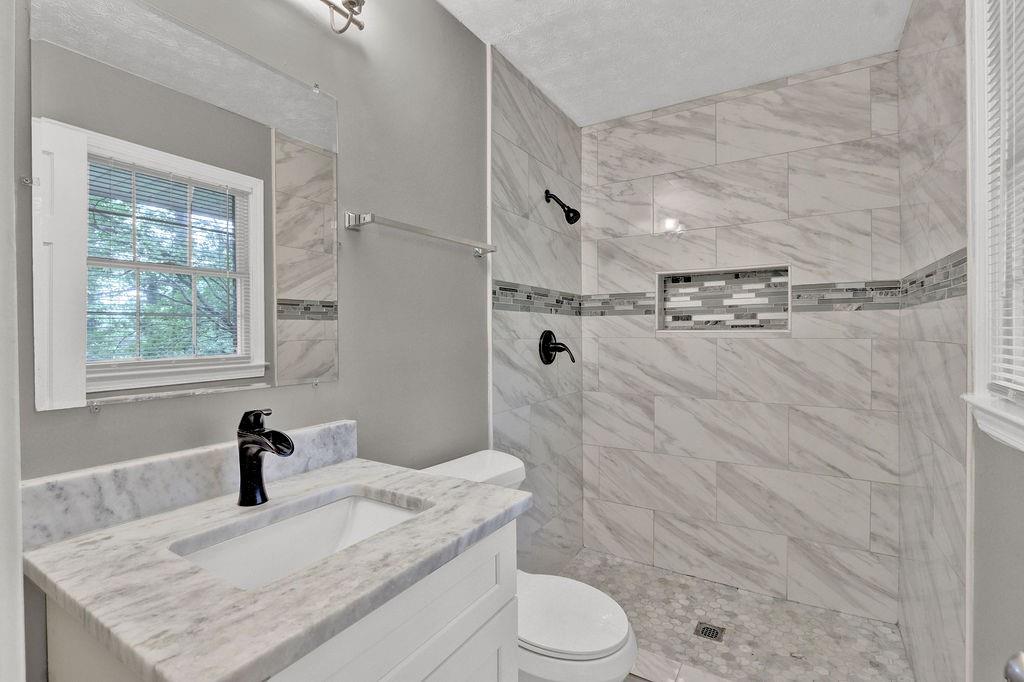 2417 Jade Drive