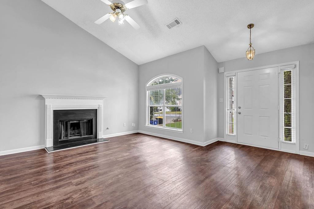 3020 Meadow Glen Pass