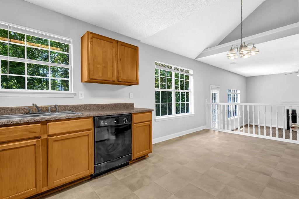 3534 Oakshire Way SE