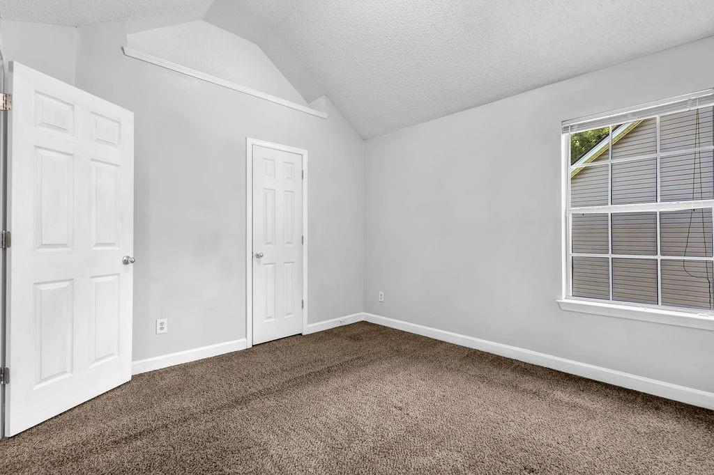 3534 Oakshire Way SE