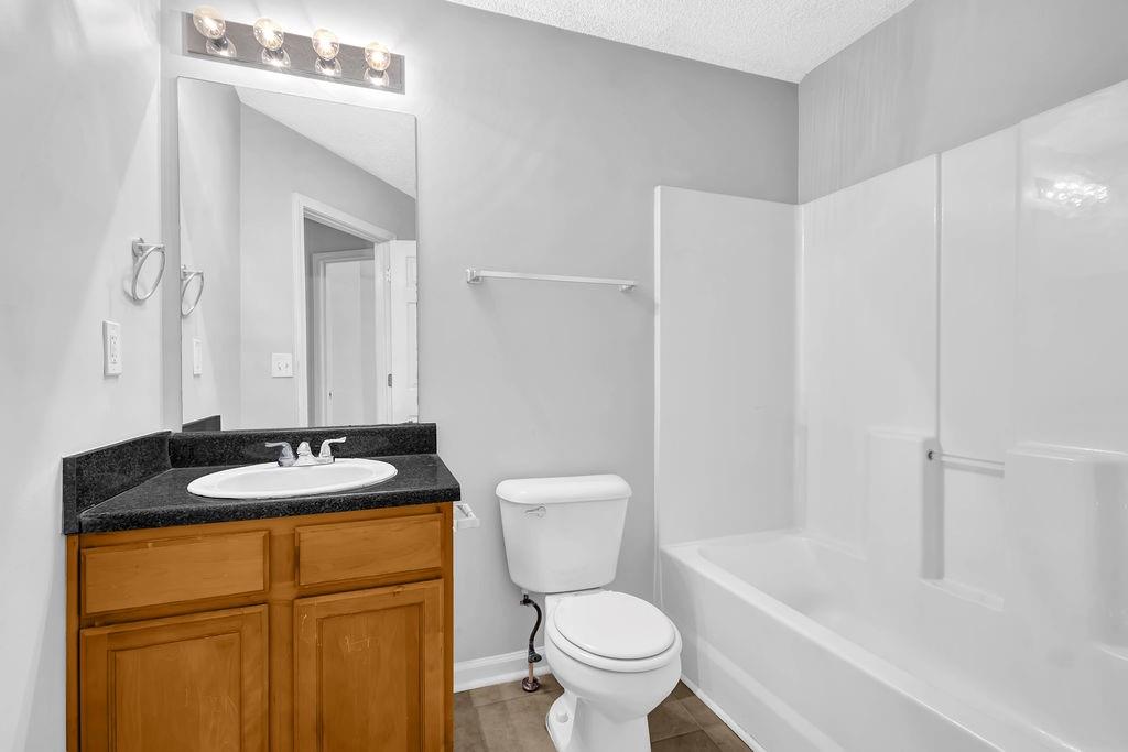 3534 Oakshire Way SE