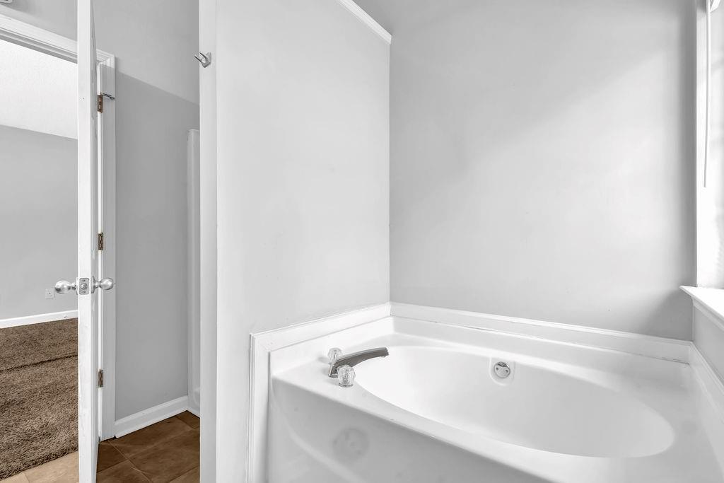 3534 Oakshire Way SE