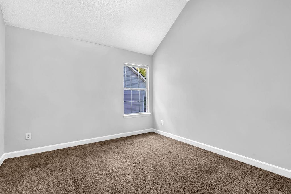 3534 Oakshire Way SE