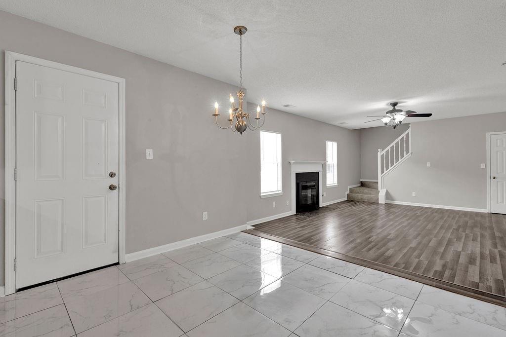 3885 Riverview Chase Bluff
