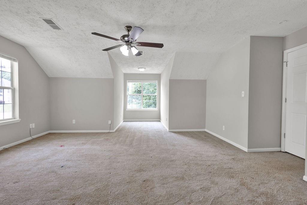 3885 Riverview Chase Bluff