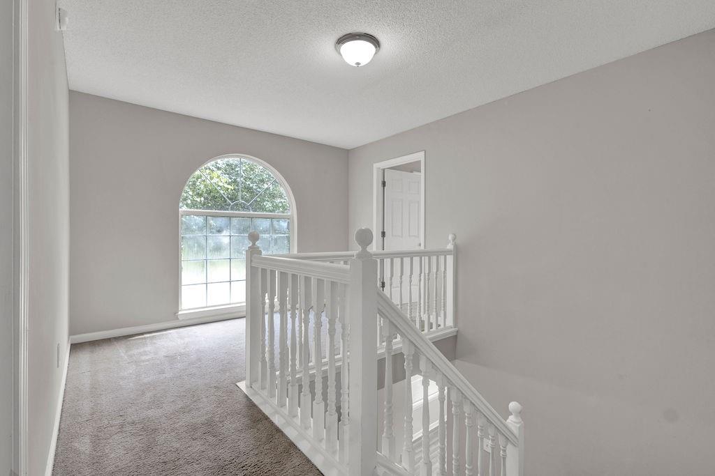 3885 Riverview Chase Bluff