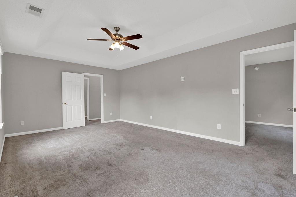 3885 Riverview Chase Bluff
