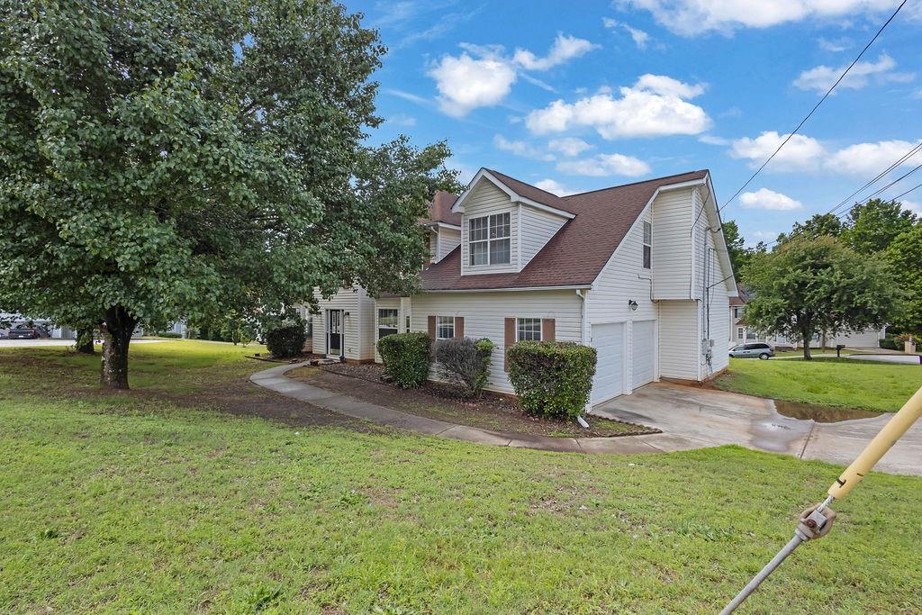 3885 Riverview Chase Bluff