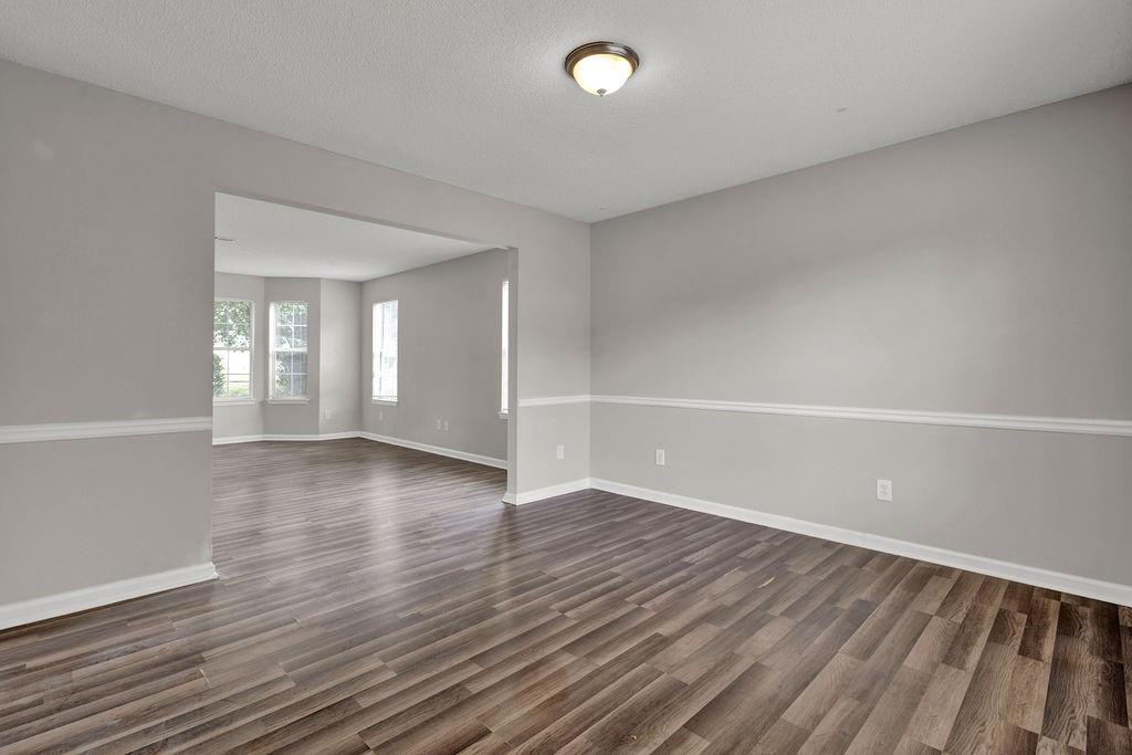 3885 Riverview Chase Bluff