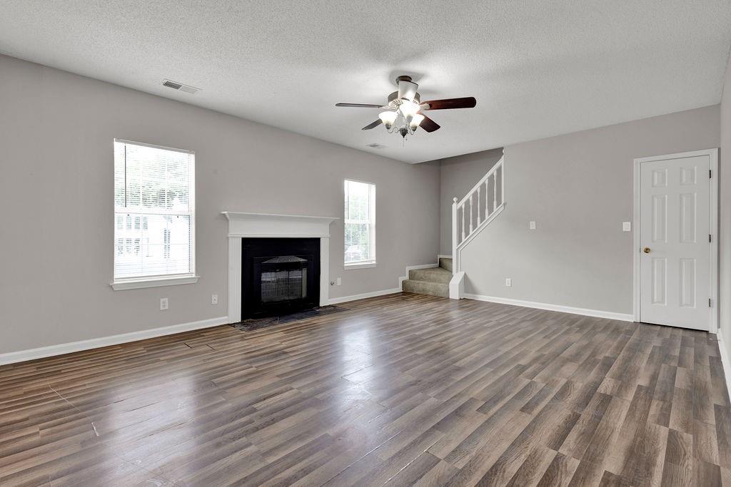 3885 Riverview Chase Bluff