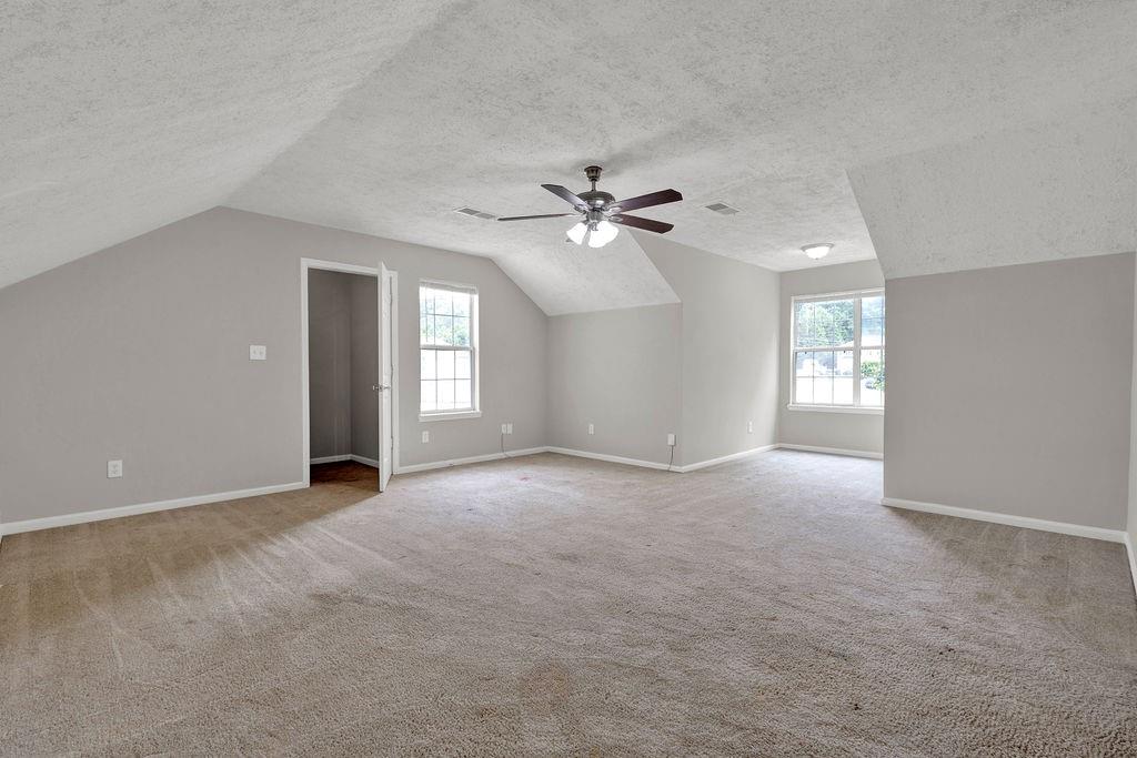 3885 Riverview Chase Bluff
