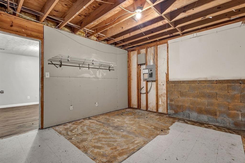 3189 Glen Hollow Drive