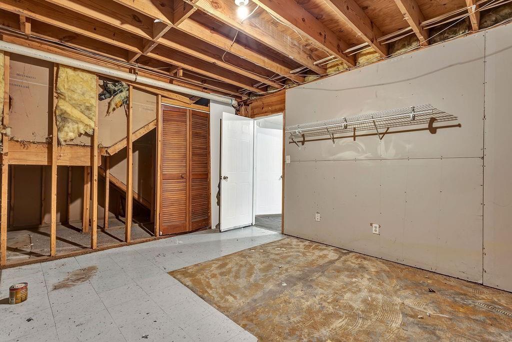 3189 Glen Hollow Drive