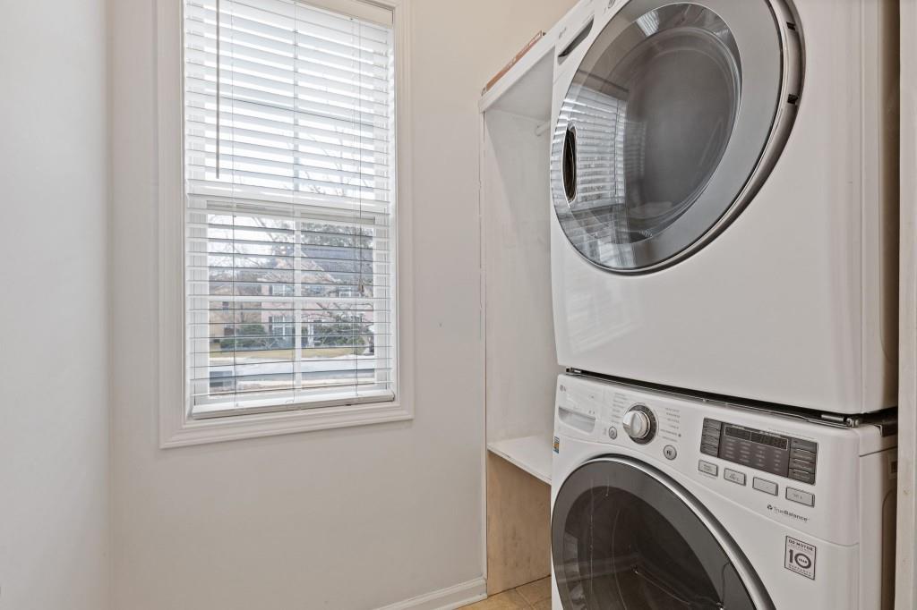 2813 Glenlocke Way NW