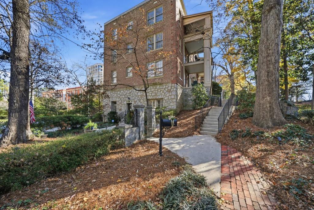 2814 Peachtree Road NW Unit 4