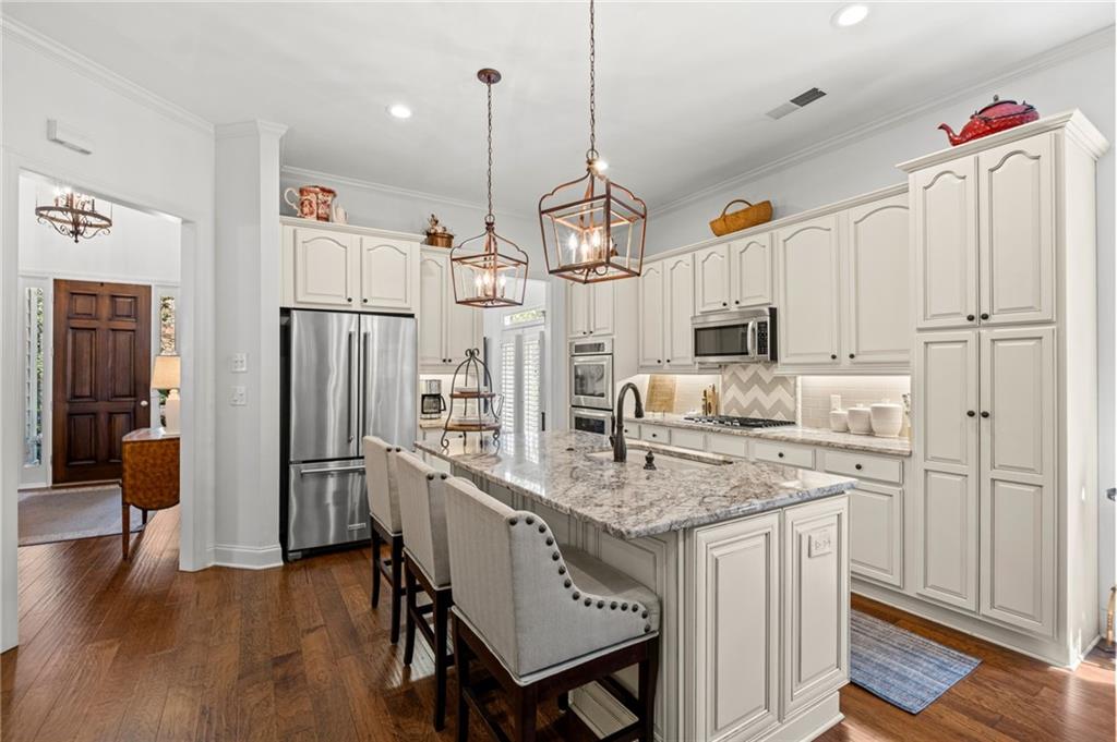 120 Kendemere Pointe