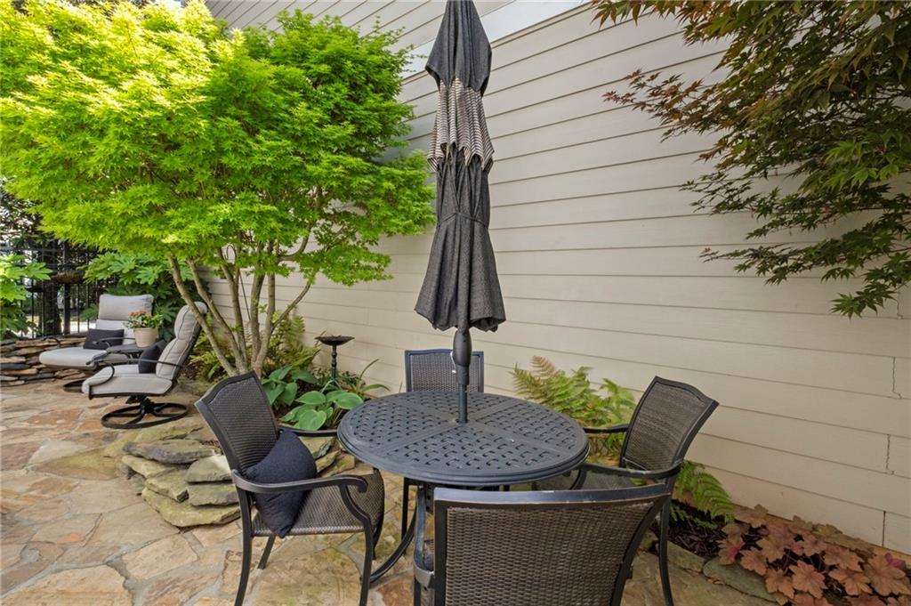 120 Kendemere Pointe