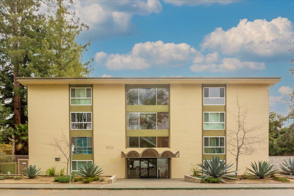 1033 Crestview DR 304