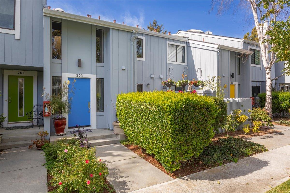 203 Ortega AVE