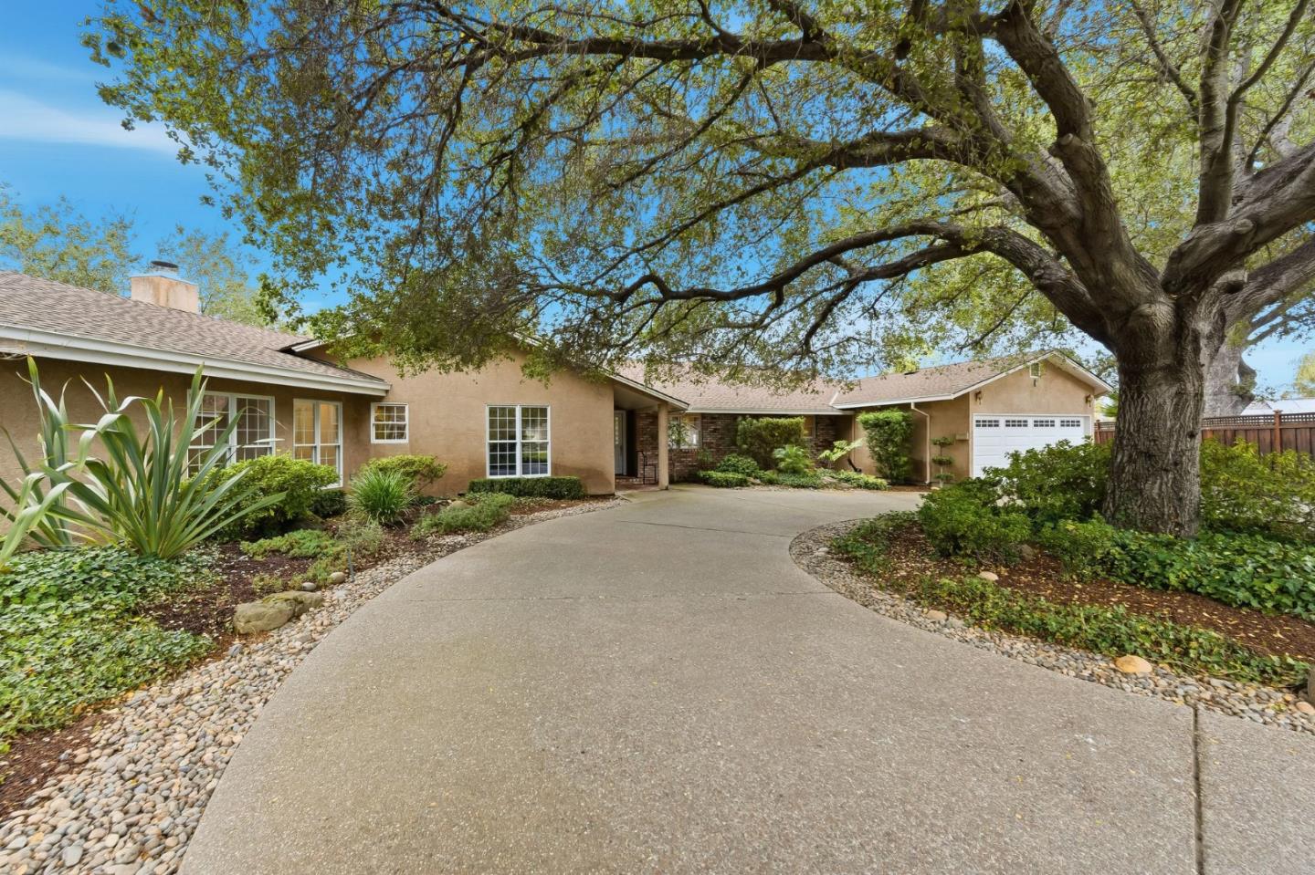 11915 Shadybrook Court