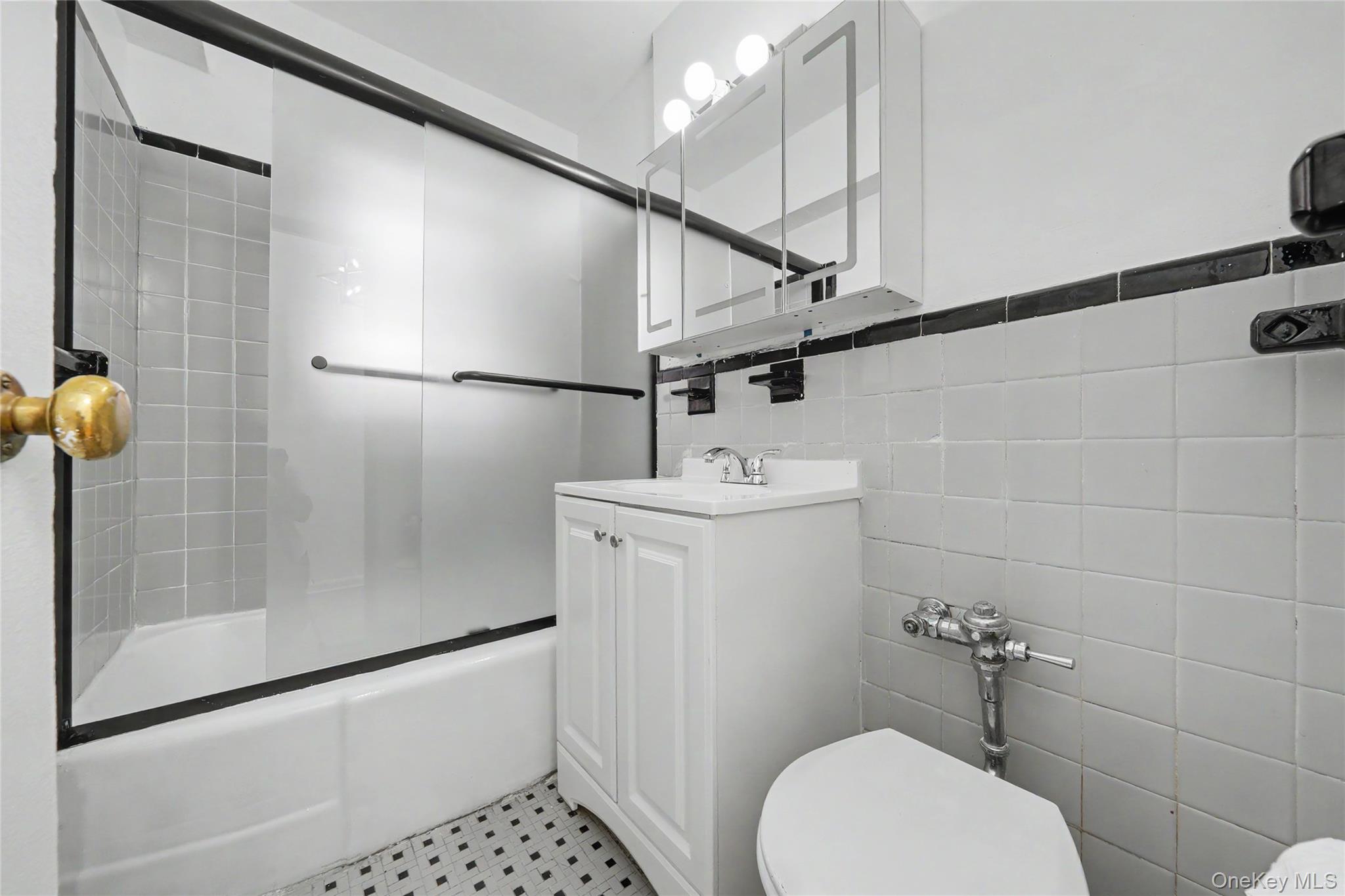 465 E Lincoln Avenue Unit: 321