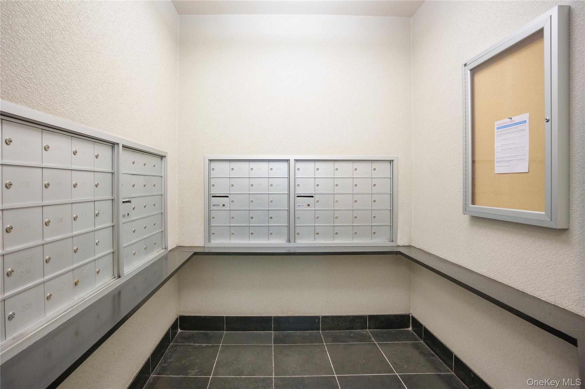 25 Leroy Place Unit: PH1