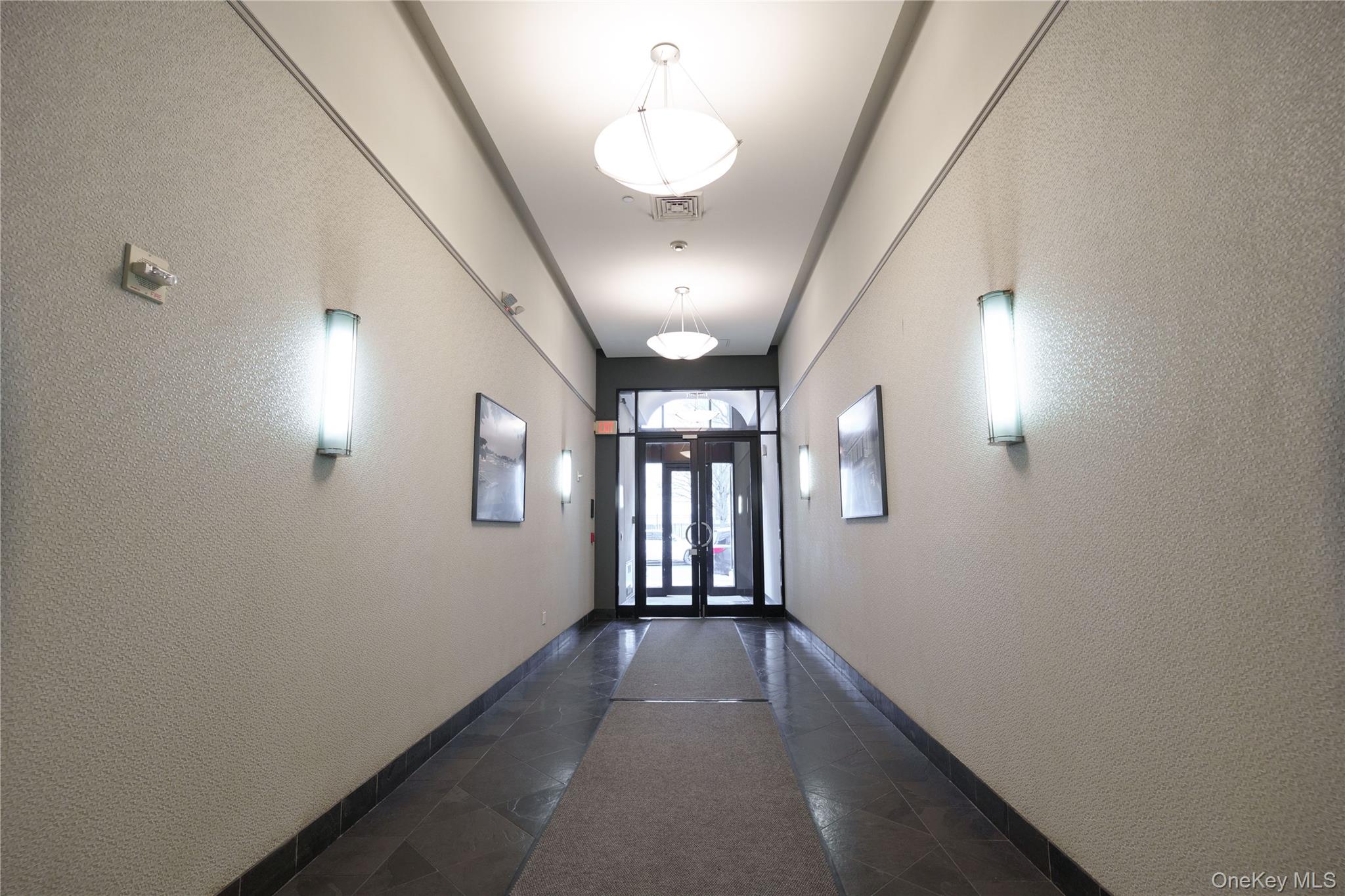 25 Leroy Place Unit: PH1