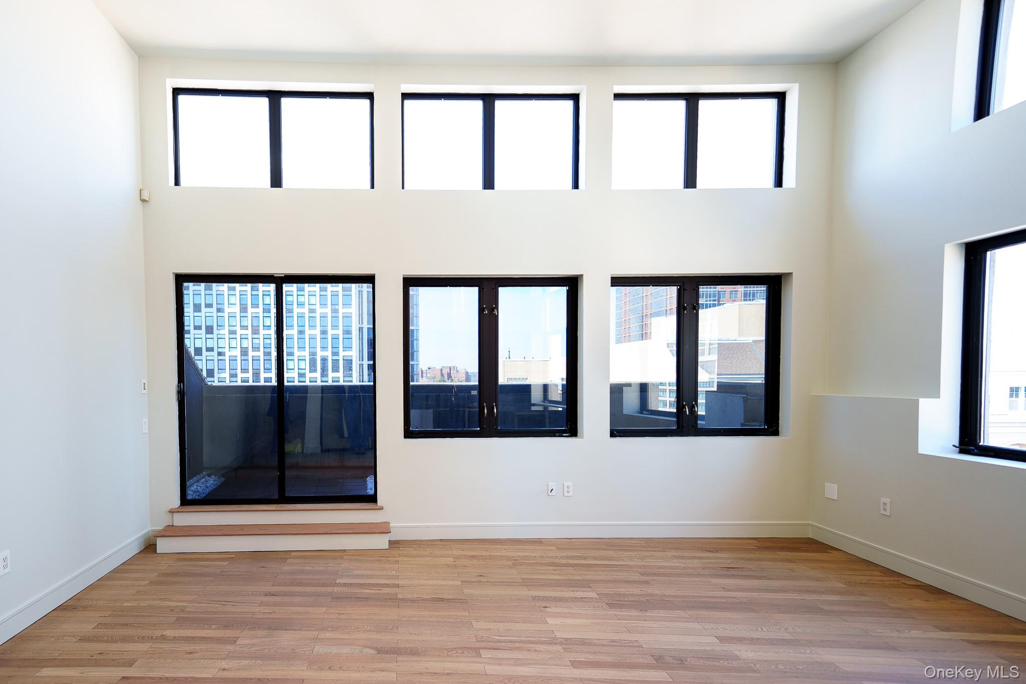 25 Leroy Place Unit: PH1