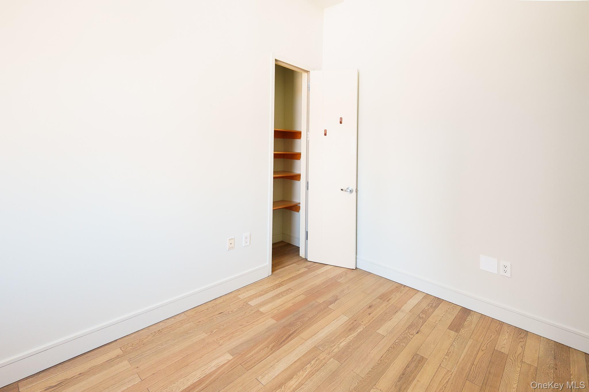 25 Leroy Place Unit: PH1