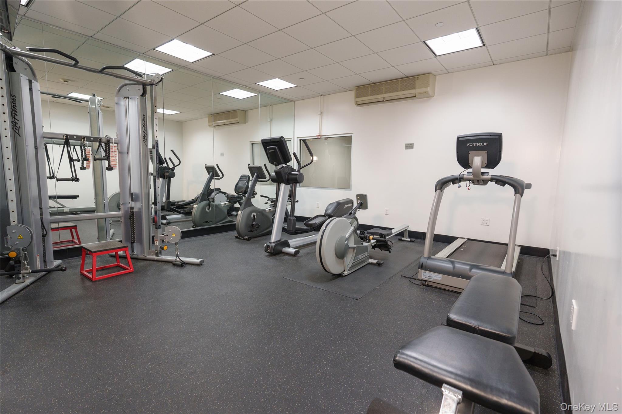 25 Leroy Place Unit: PH1