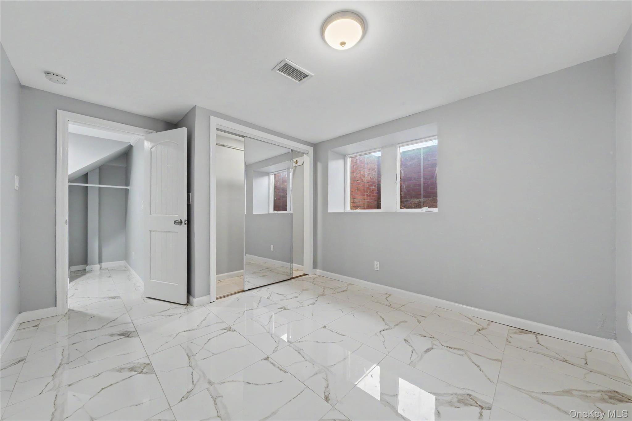 635 E Lincoln Avenue