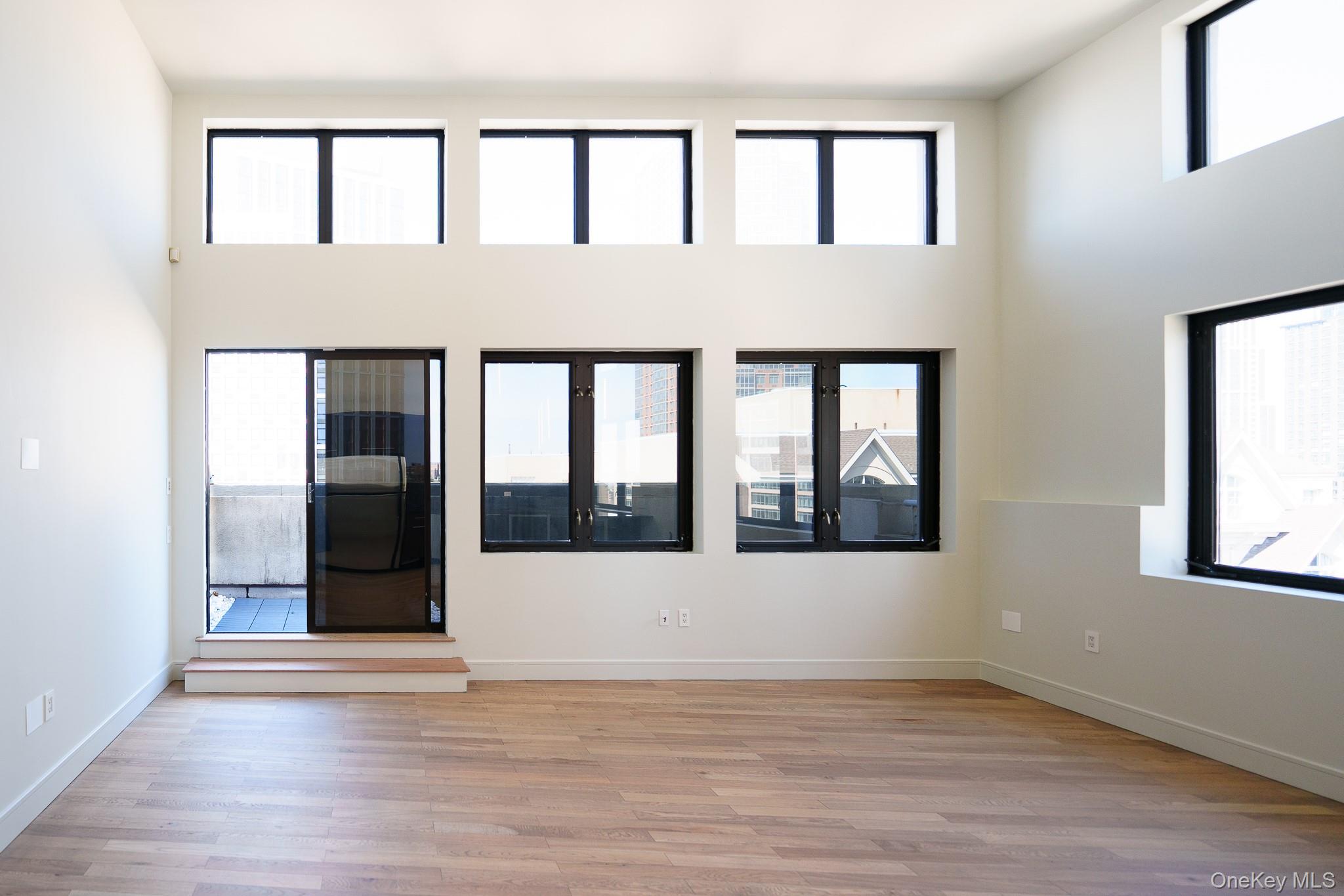 25 Leroy Place Unit: PH1