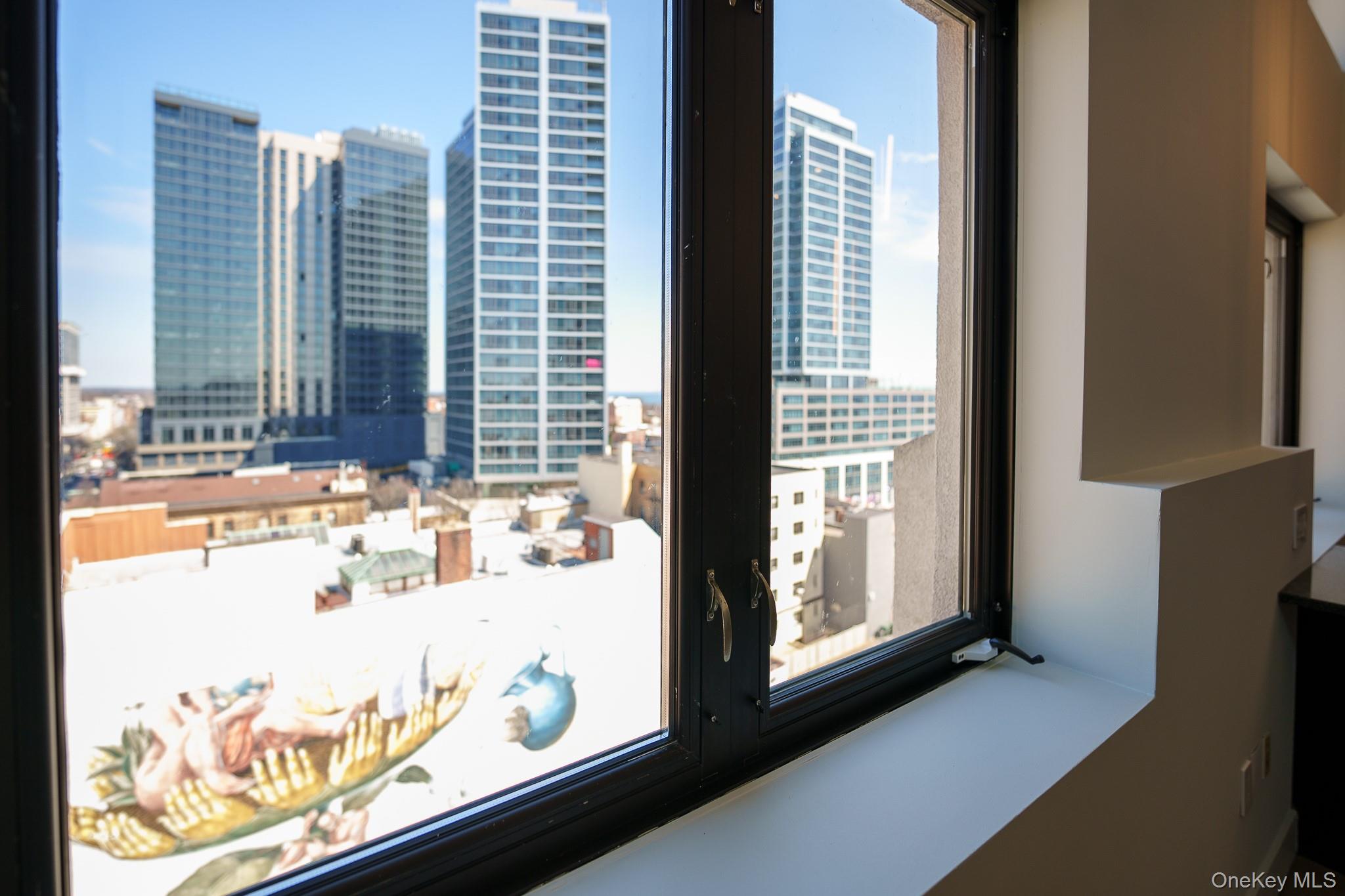 25 Leroy Place Unit: PH1