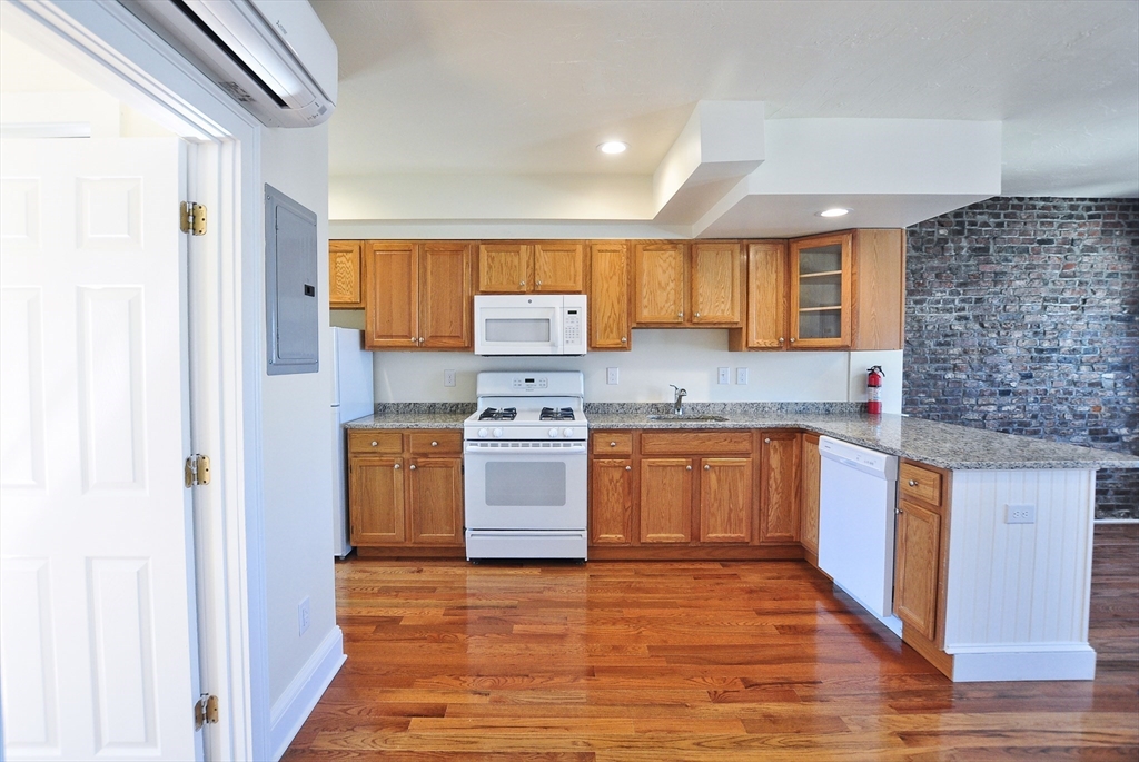 1 Grimes St # 3