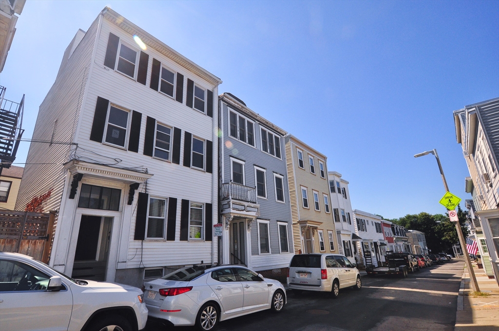 1 Grimes St # 3