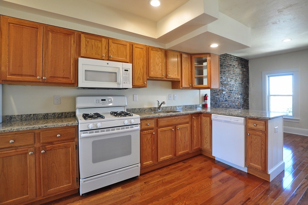 1 Grimes St # 3