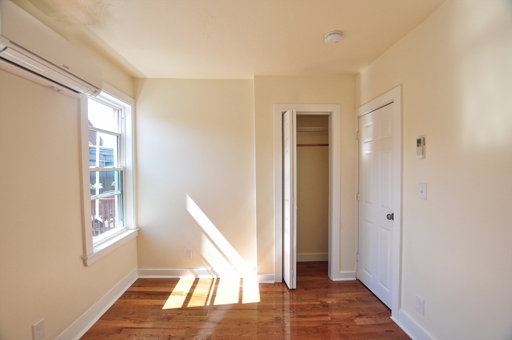 1 Grimes St # 3