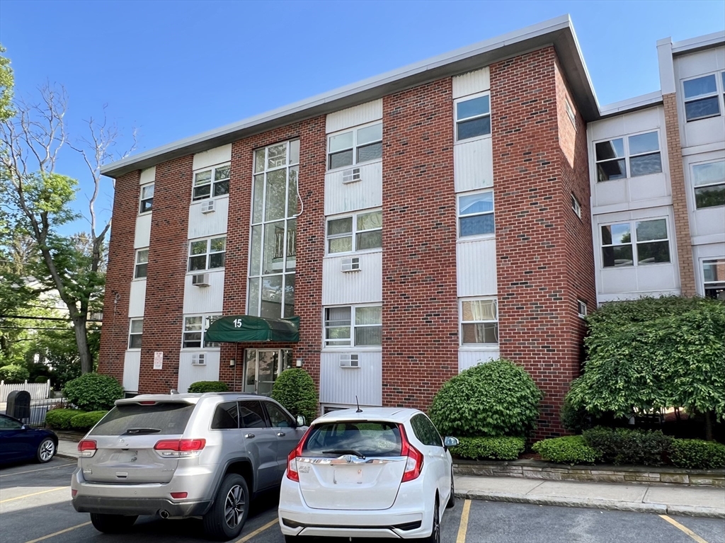 15 Commonwealth Ct # 14