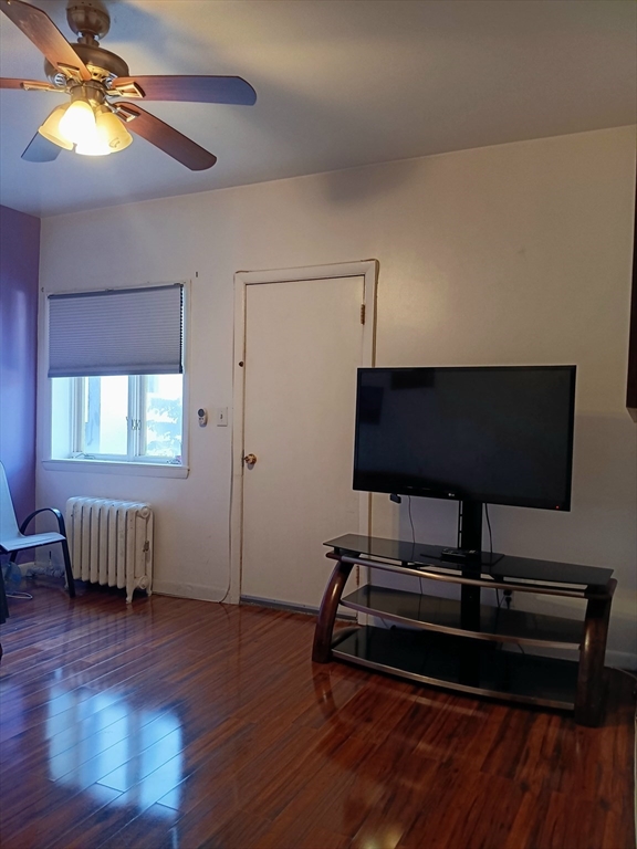 4 Commonwealth Ct. # 7